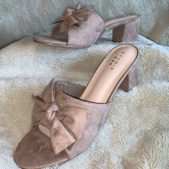 NEW Studio 1886 chunky heel bow sandal almond 9 - Picture 3 of 7